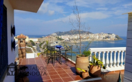 PRECIOSA VIVIENDA DE TRES PLANTAS CON INMEJORABLES VISTAS